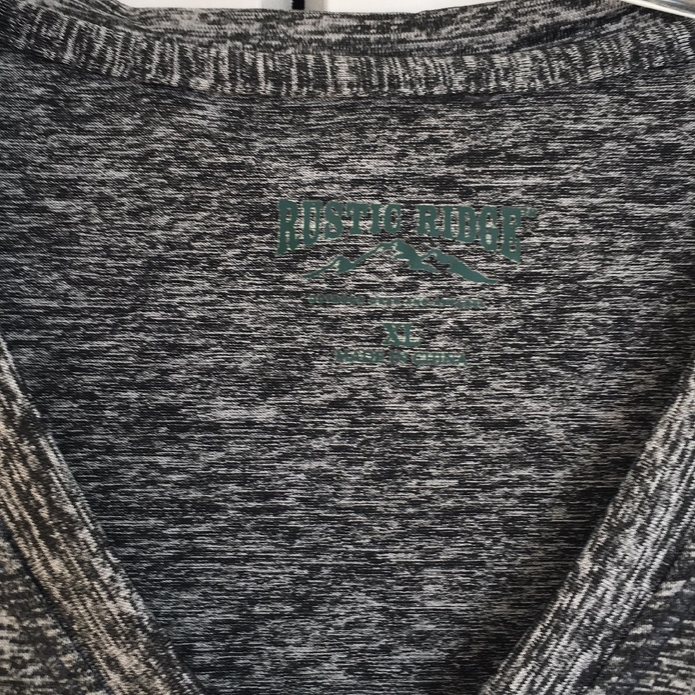 NEW—- Rustic Ridge Top - Picture 2 of 3